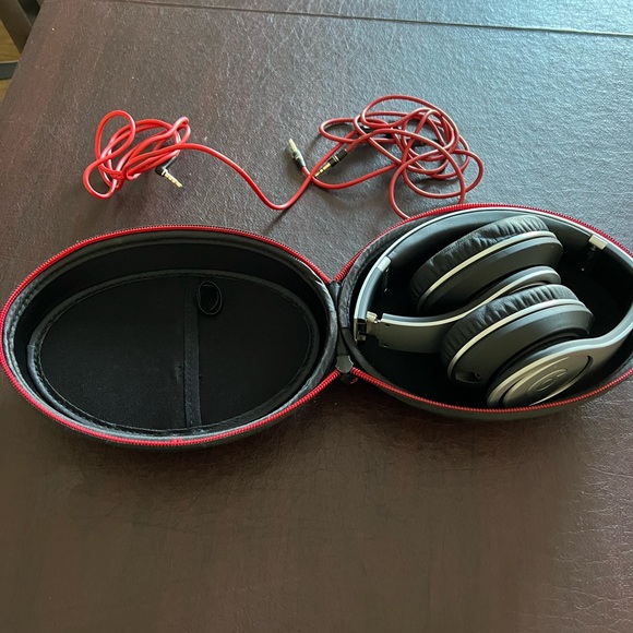 Beats by Dr. dre Studio with case!All in excellent condition!